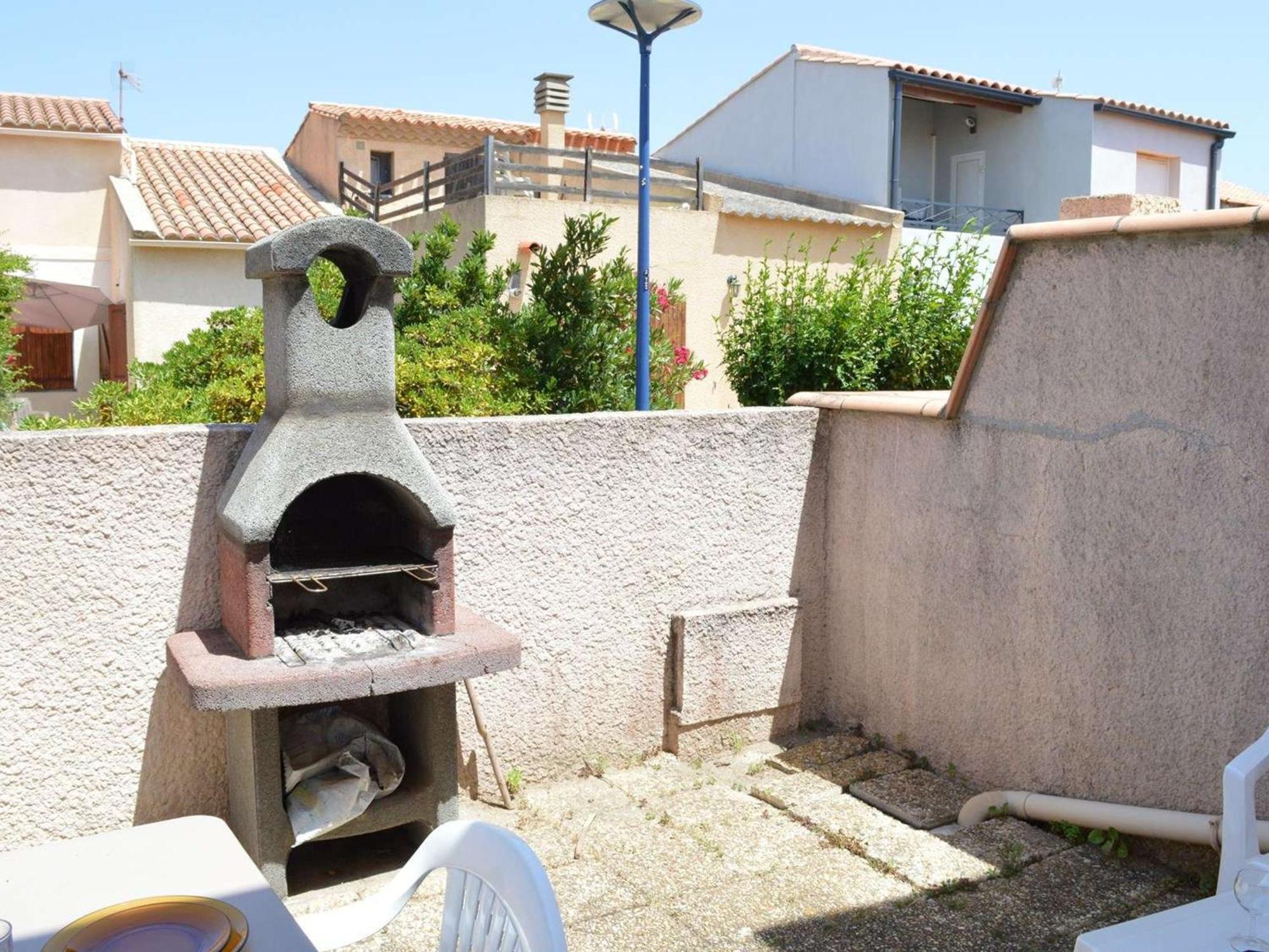 Pavillon Familial 6 Pers A 200M De La Plage Avec Terrasse, Barbecue Et Parking. - Fr-1-229D-227 Saint-Pierre-la-Mer  Buitenkant foto
